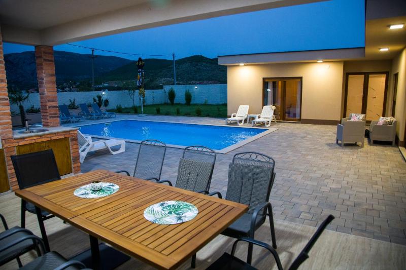 Luxury Villa G Residency - image 3