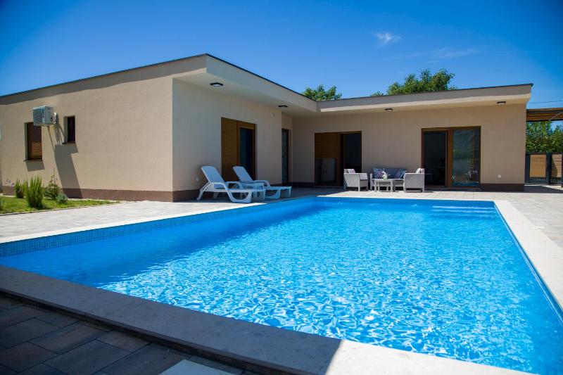 Luxury Villa G Residency - image 7