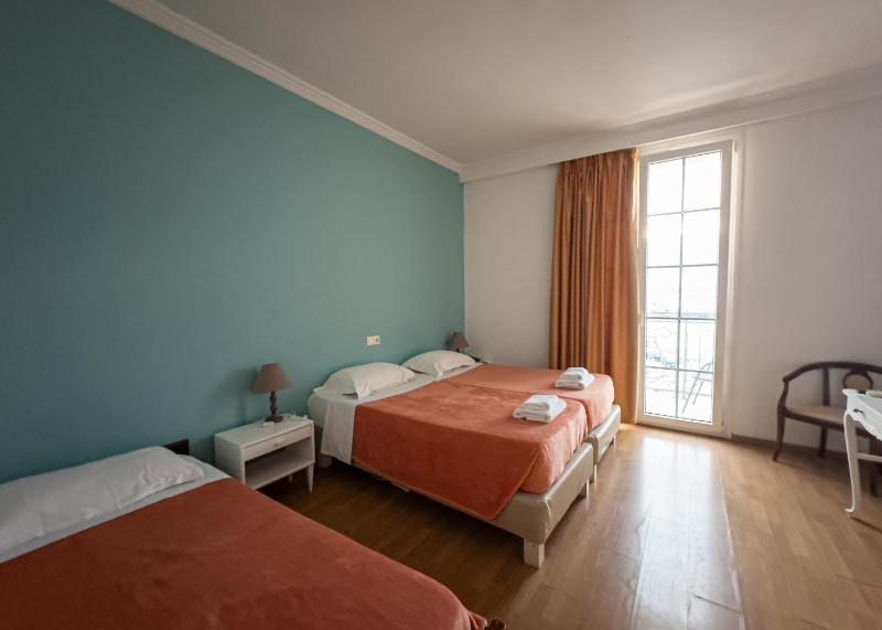 Superior Triple Room with Extra Bed image 2