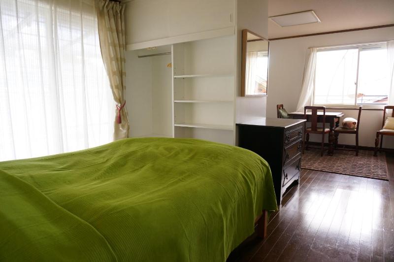 Atelier Bee's Knees Bed & Breakfast - image 16