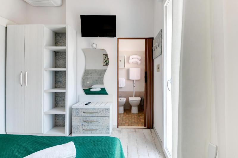 One-Bedroom Apartment (3 Adults) image 4