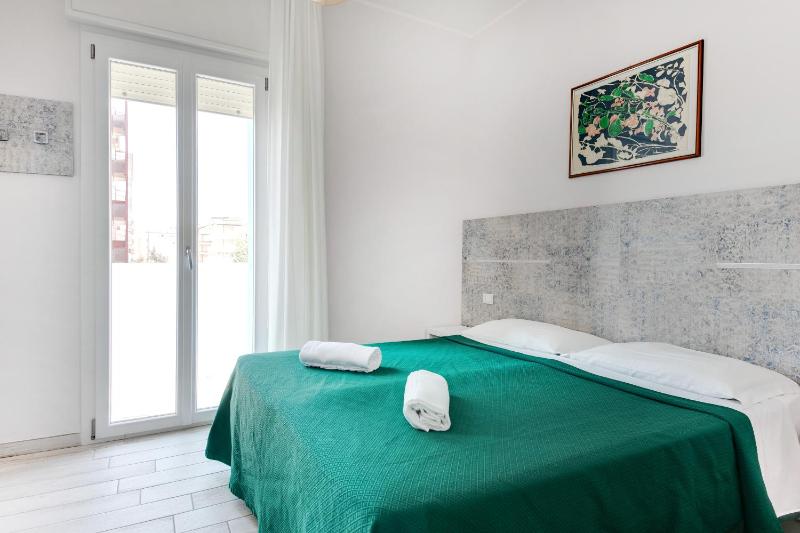 One-Bedroom Apartment with Balcony (2 Adults) image 3