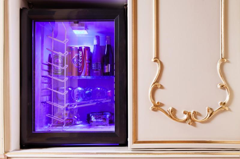 Standard Double Room image 3