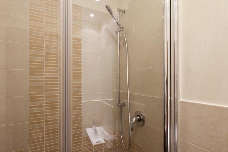 Standard Double Room image 2