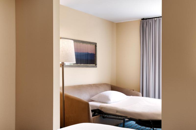 King Suite with Sofa Bed - Non-Smoking image 2