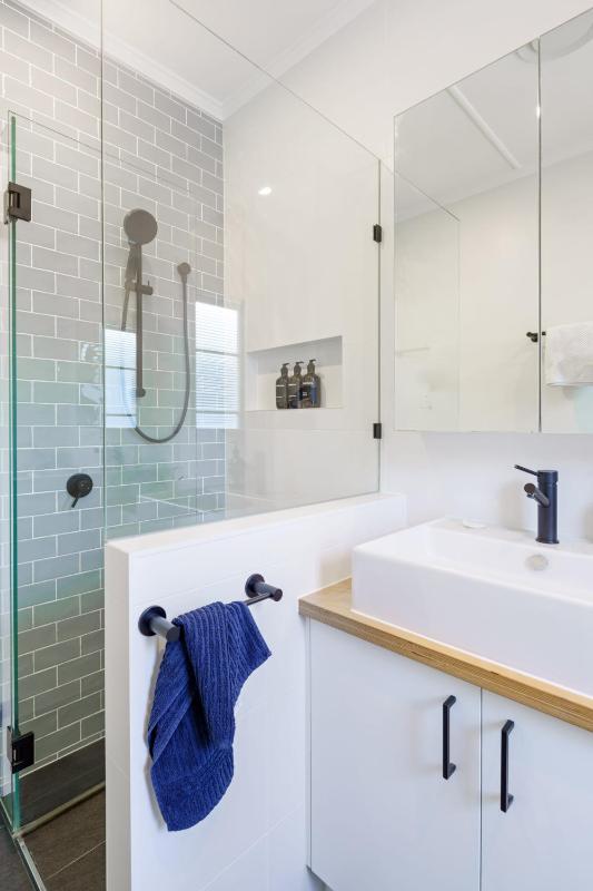 Moffat Beach Entertainer with Kids Retreat - 150m to the beach! - image 25