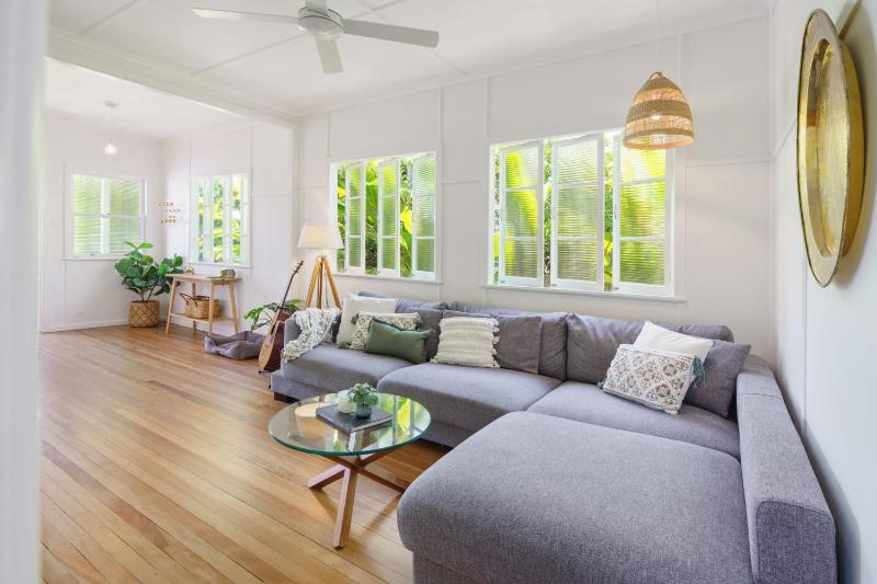 Moffat Beach Entertainer with Kids Retreat - 150m to the beach! - image 9