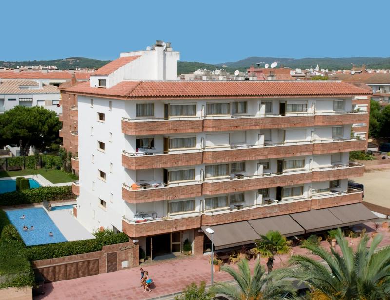 Apartamentos Eldorado - image 2