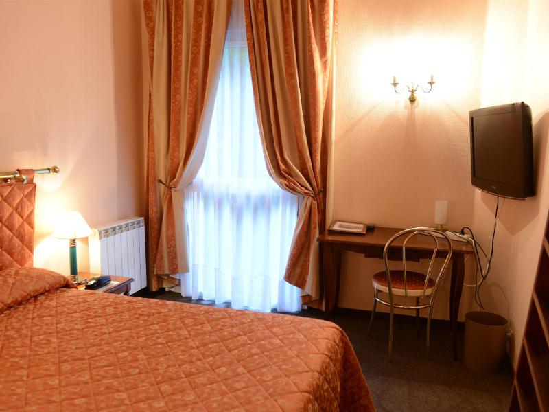 Triple Room image 4