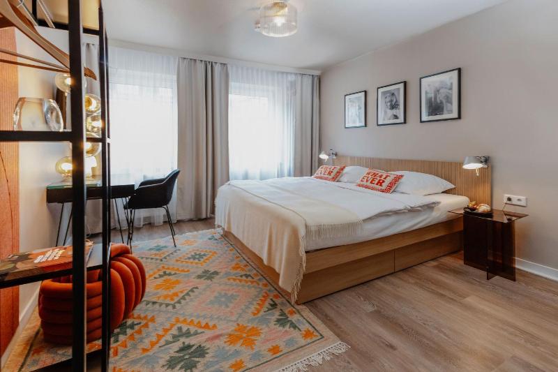 Double Room image 1