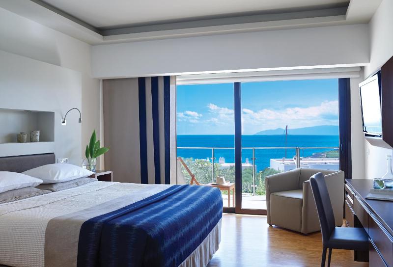 Superior Two Bedroom Suite Private Pool image 4
