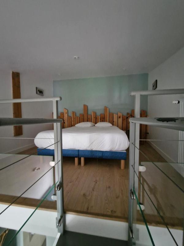 Family Room with Bathroom image 4