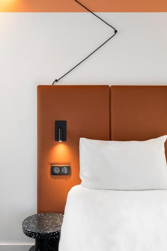 Standard Triple Room image 2