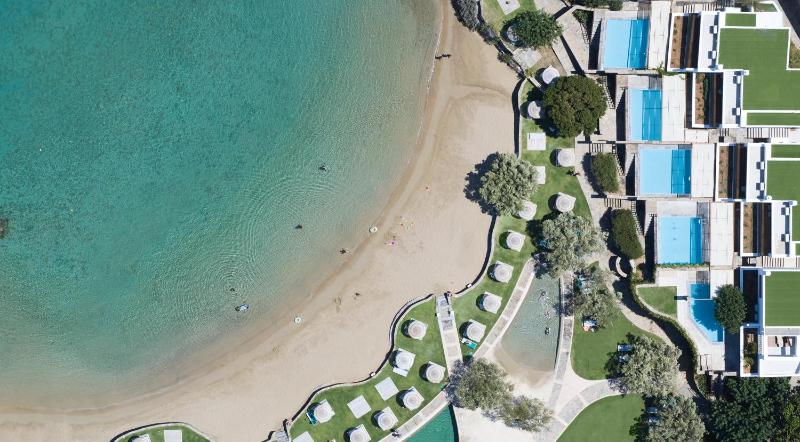 Beach-front Junior Suite with Private Pool image 1