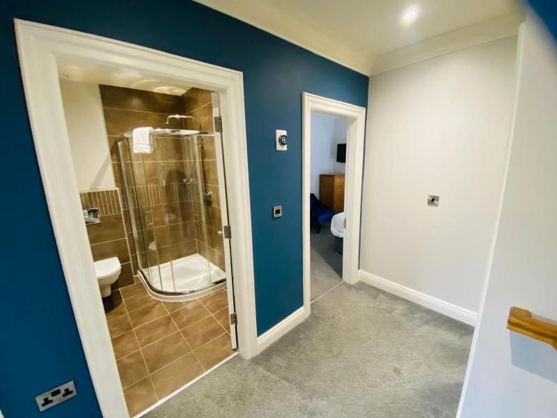 Three-Bedroom House image 4
