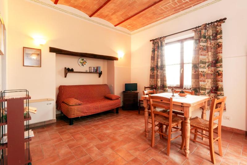 One-Bedroom Apartment image 4