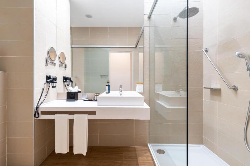 Superior Double Room image 4