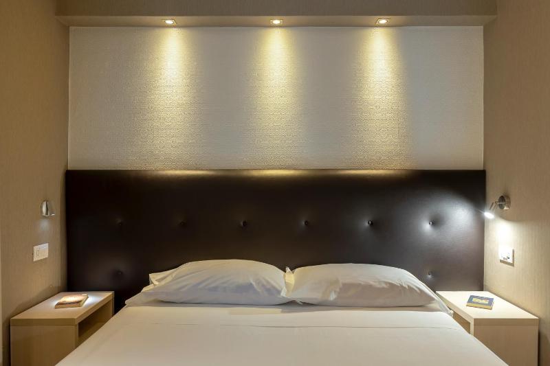 Economy Double or Twin Room image 4