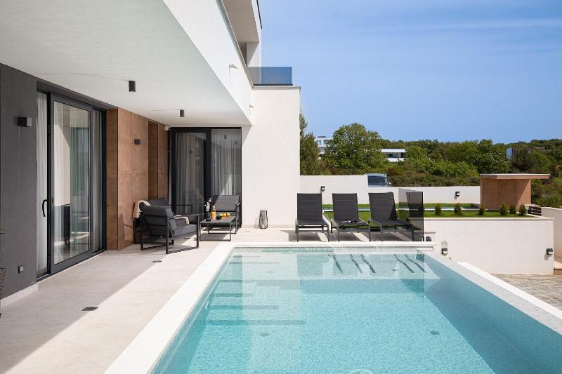 Villa Infinity Gem - managed by Travel Istria - image 32