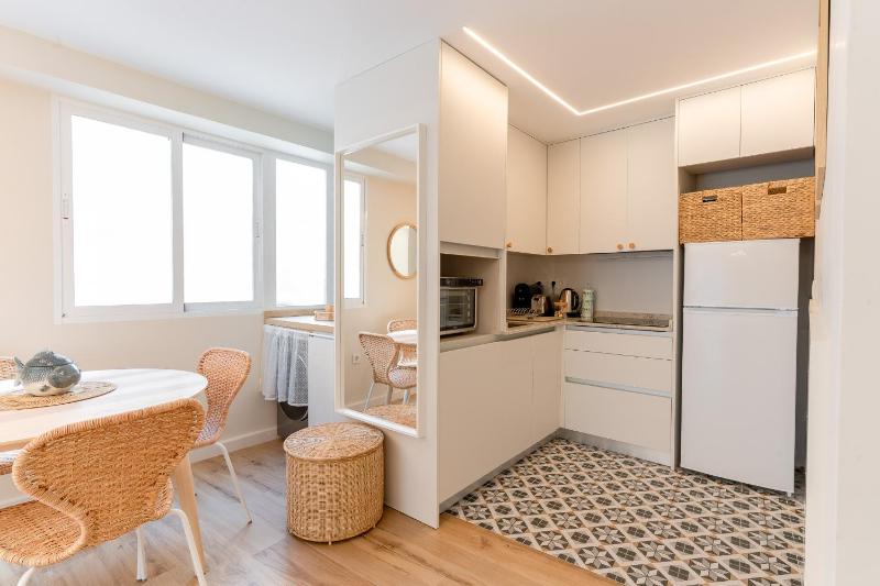 Barrio Gem Stylish 2Bedroom Oasis in Alicante - image 11