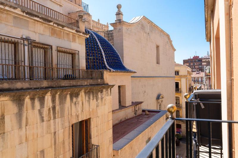 Barrio Gem Stylish 2Bedroom Oasis in Alicante - image 19