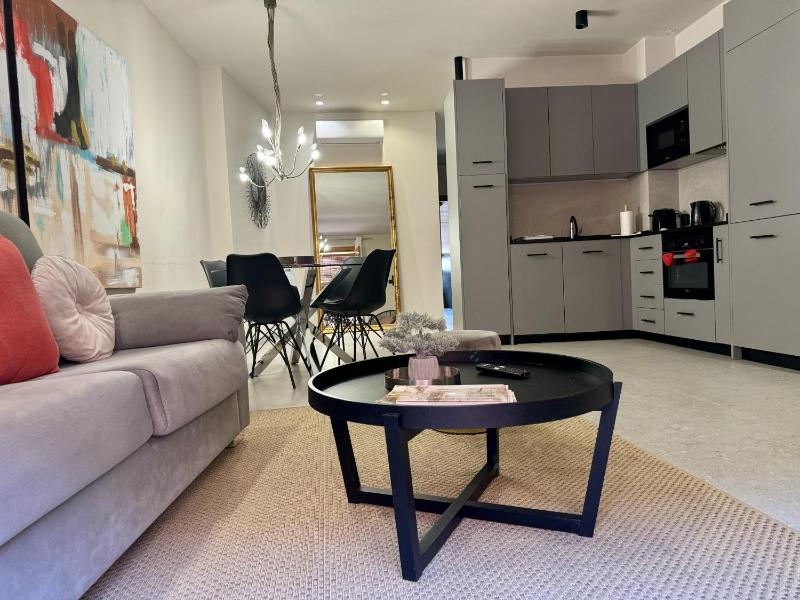 Modern Charm in Barrio Alicante - image 22