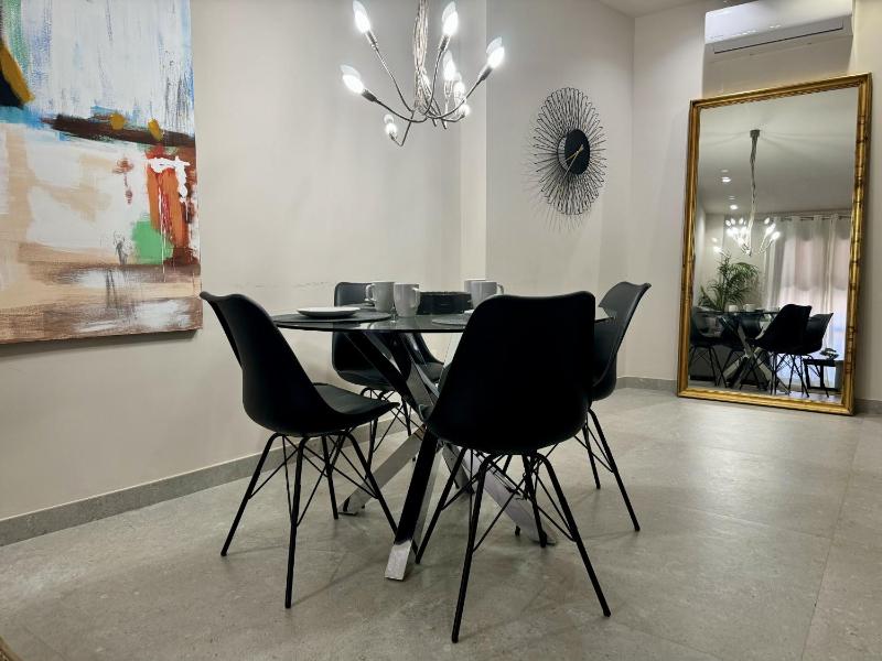 Modern Charm in Barrio Alicante - image 6