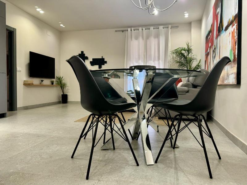 Modern Charm in Barrio Alicante - image 12