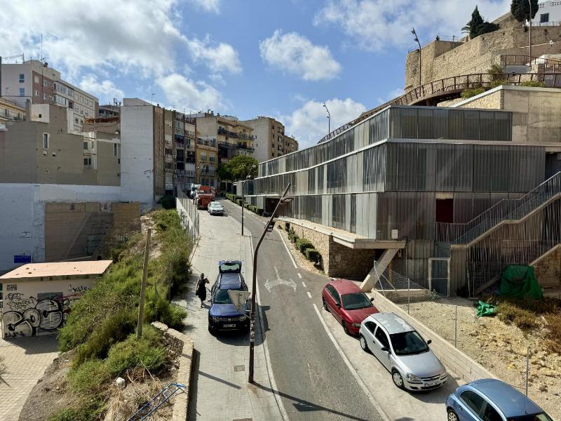 Modern Charm in Barrio Alicante - image 16