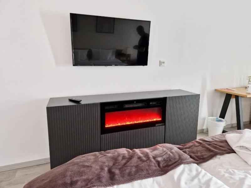 Deluxe Double Room image 1