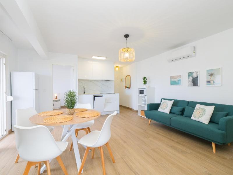 Cubo's Apartamento Algaida Calahonda Beach - image 4