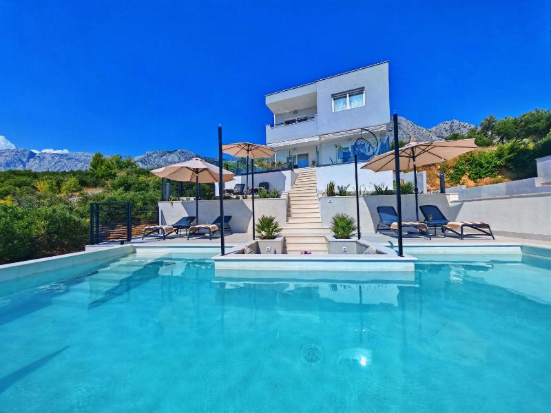 Luxury Holiday Home Dioniz - image 27