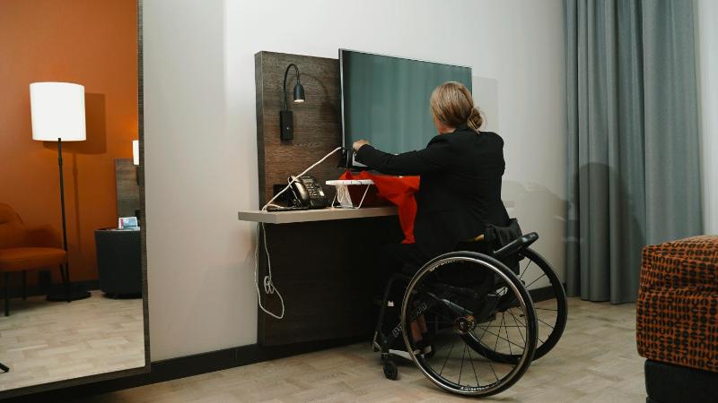 Twin Room - Disability Access image 4