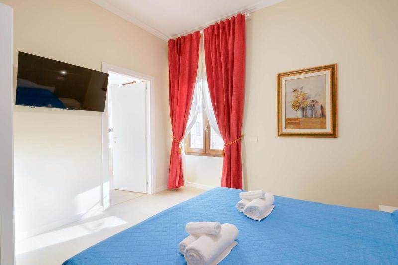 Deluxe Room image 2