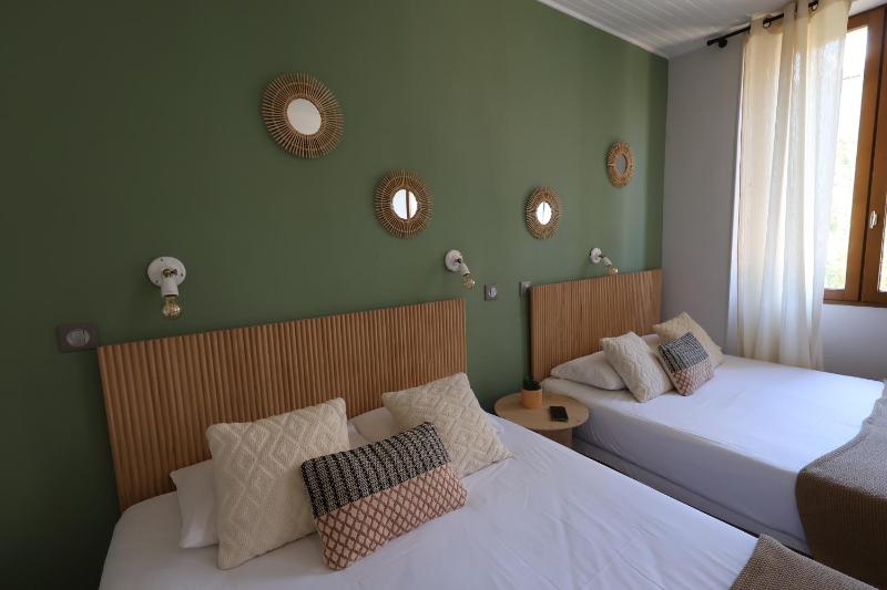 Family Room image 1
