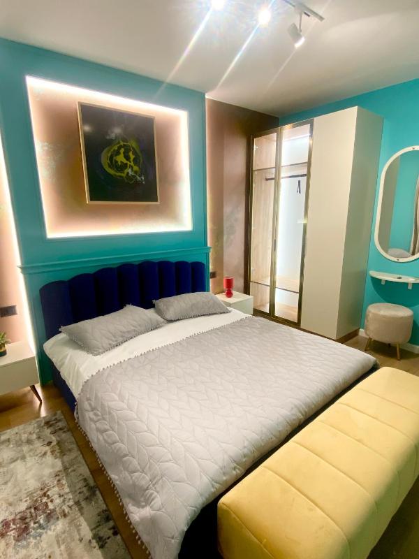 city center apartment - image 8