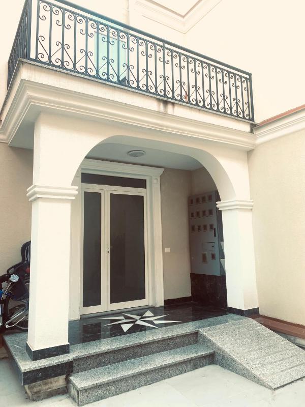 city center apartment - image 6