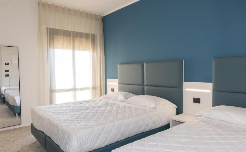 Classic Triple Room image 1