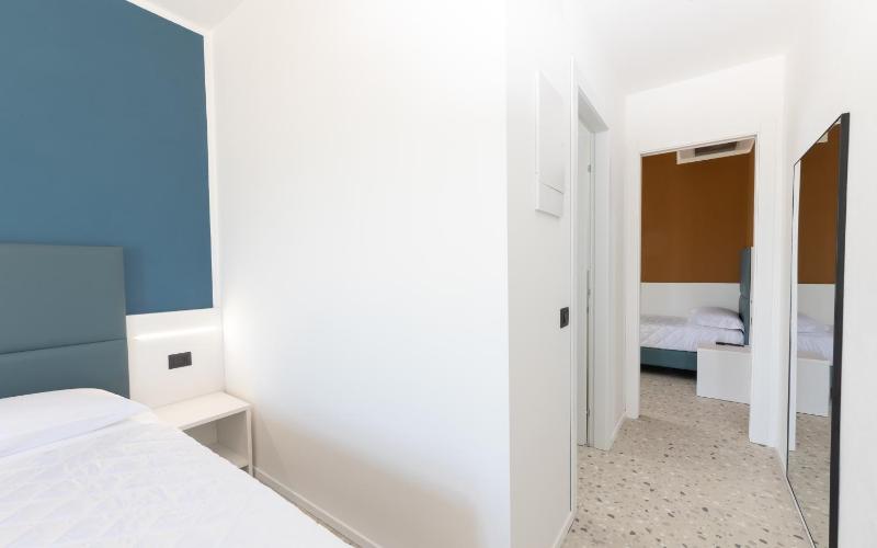 Triple Room with Sea View image 3