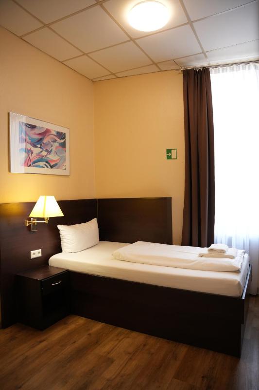 Hotel CityRing - image 10