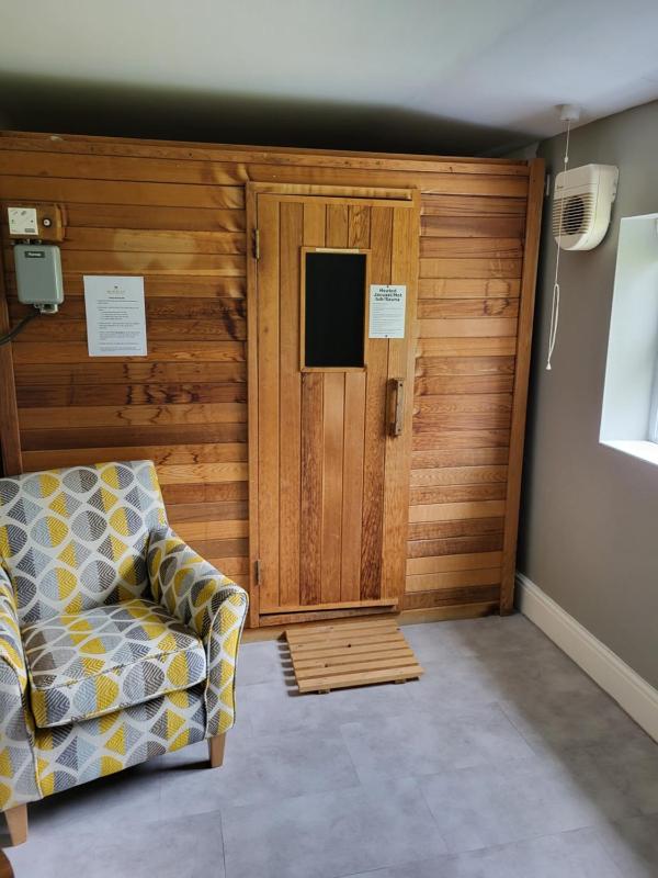 Five-Bedroom House image 4
