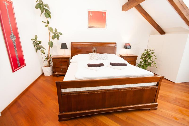 Luxury Loft - image 9