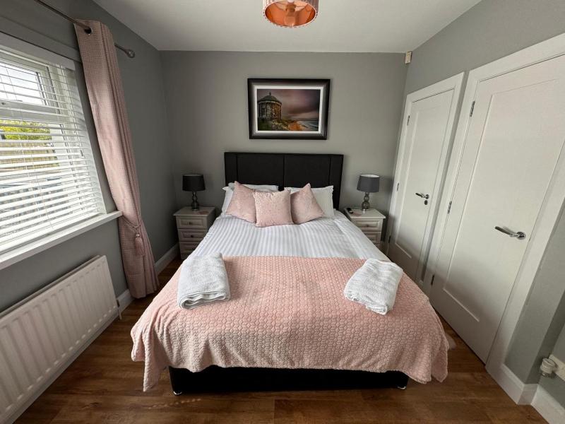 Deluxe King Room image 3