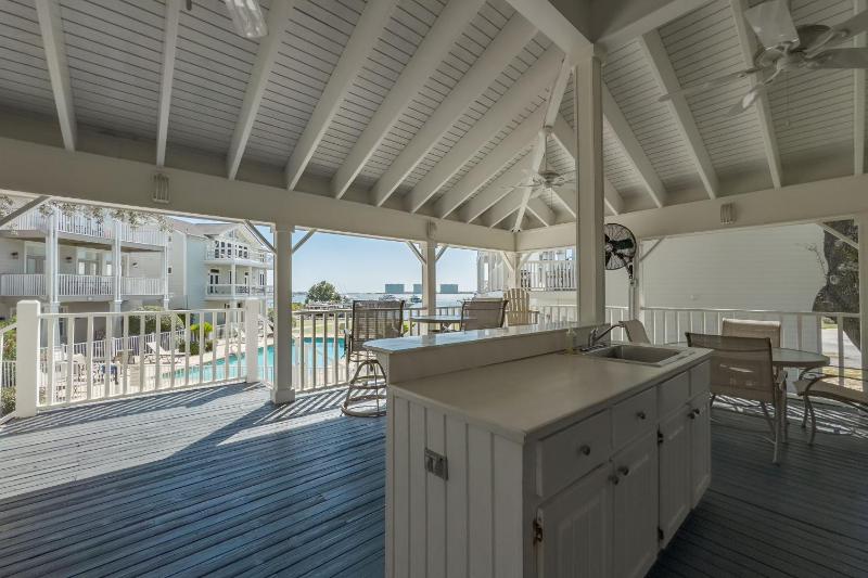 Bay Watch B4 Beach House - image 36