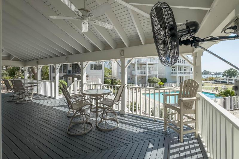 Bay Watch B4 Beach House - image 3