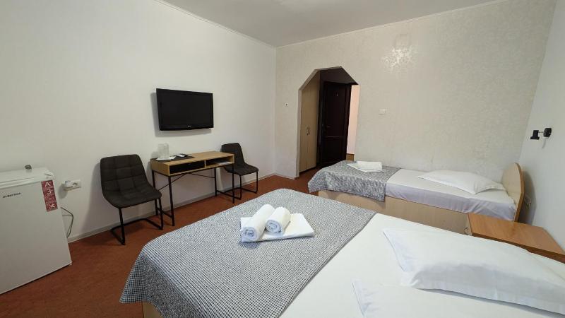 King Room image 3