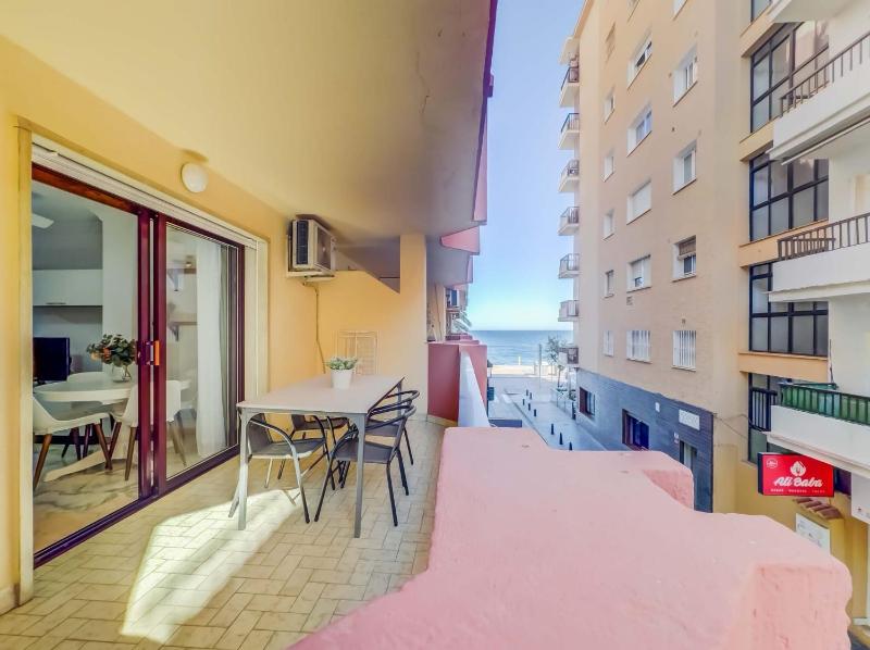 Yate IV Fuengirola Images