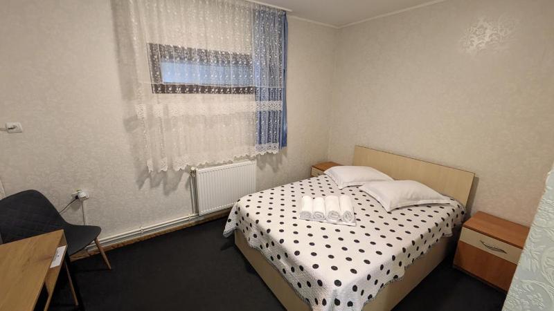 Budget Twin Room image 4