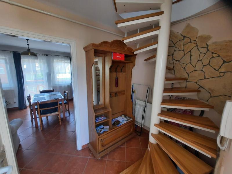 Zöld Béka Apartmanok Kölcsey III - image 8