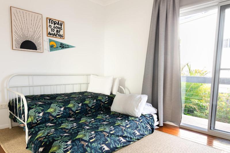 Moffat Beach Retreat Dog-friendly & Ocean Views - image 21